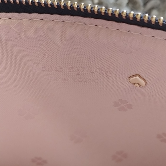 ❌SOLD❌NWOT Kate Spade Wristlet - Picture 4 of 5